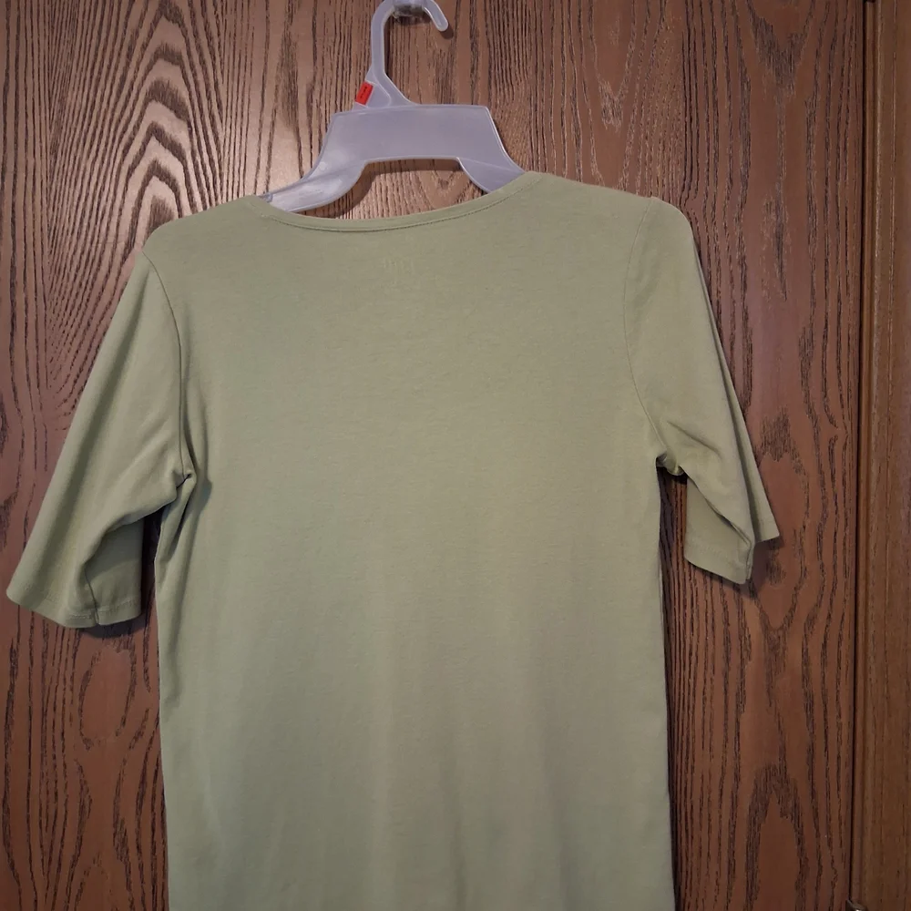 J. Jill Women's Sage Green V-Neck Elbow Length Tee - Picture 3 of 3